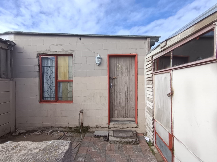 2 Bedroom Property for Sale in Diepwater Western Cape